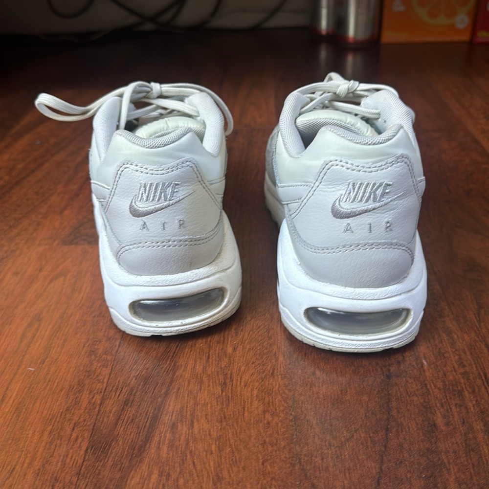 Nike Air Max Command - image 4